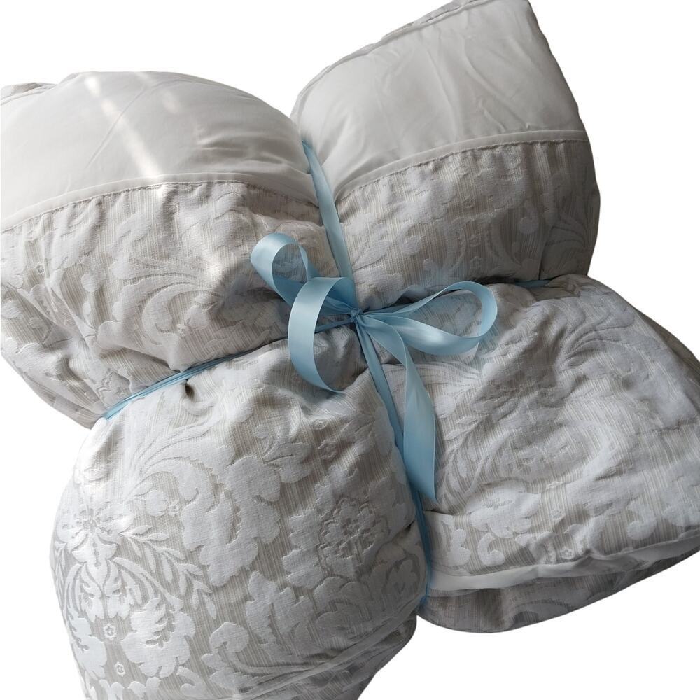 AT HOME! ECRU & CREAM HEAVY DAMASK W/CREAM INSETS LUXURY COMFORTER! QUEEN SIZE!